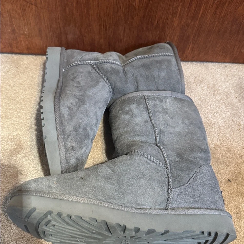 Ugg Classic Short Boots - Grey, women’s size 9